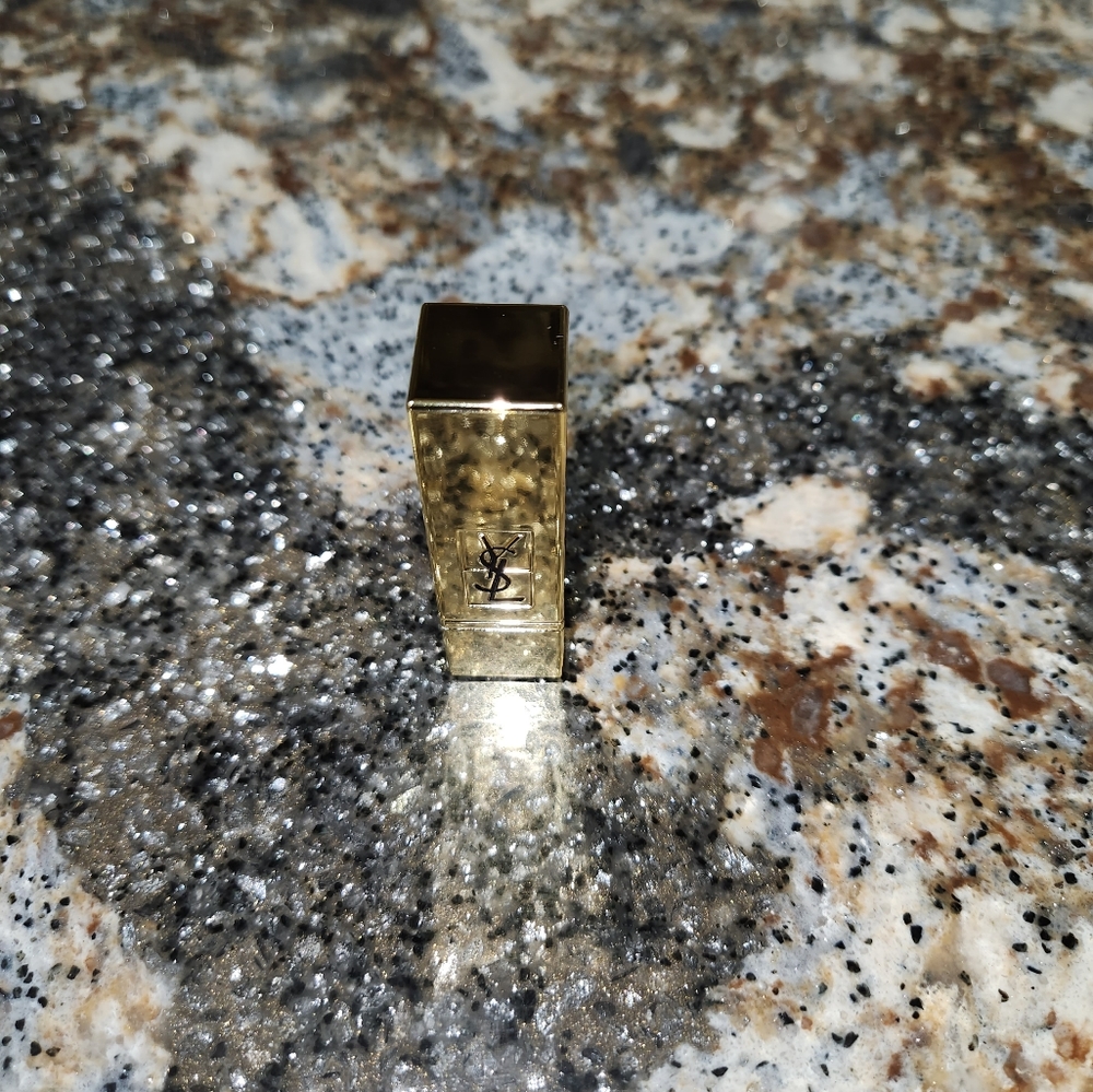 YSL ROUGE PUR COUTURE LIPSTICK Travel size shade 1 NWOT